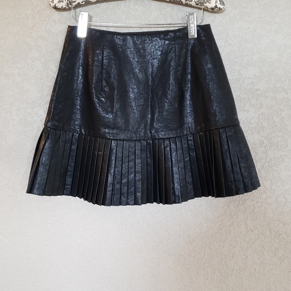 Zara Faux leather pleated skirt size Small - Picture 3 of 10